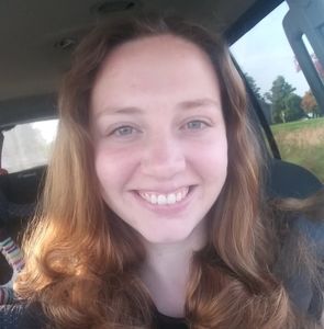 Meet your Posher, Larissa